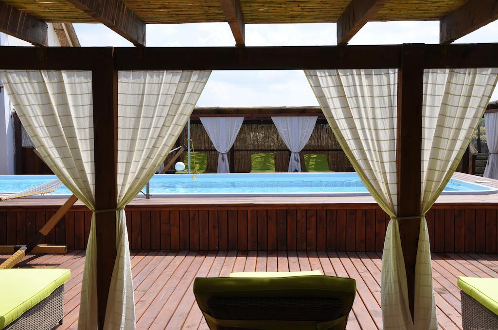Doi Capitani Hotell Crisan  Exteriör bild