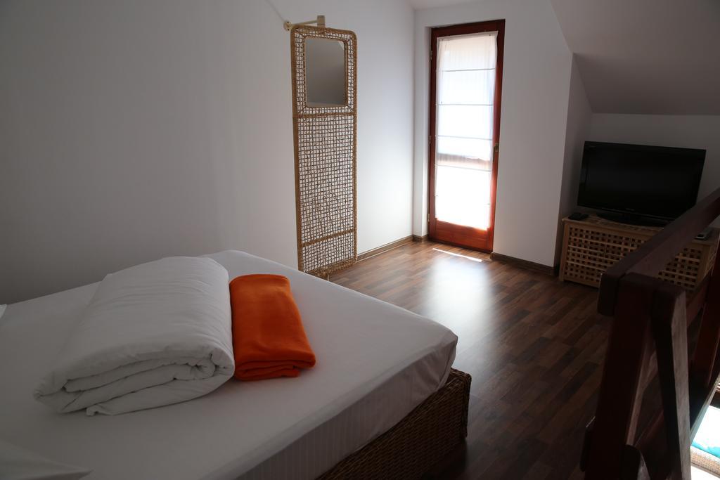 Doi Capitani Hotell Crisan  Exteriör bild