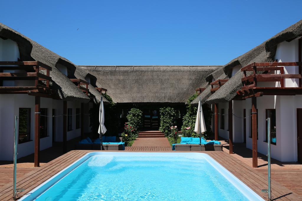Doi Capitani Hotell Crisan  Exteriör bild