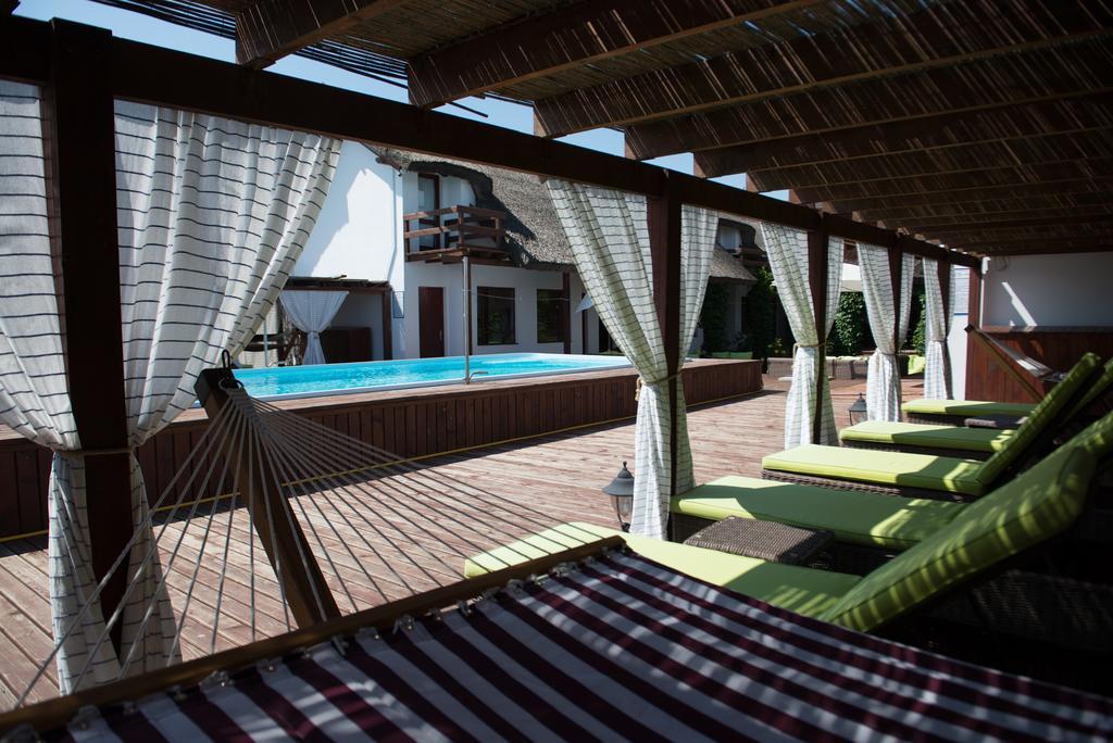 Doi Capitani Hotell Crisan  Exteriör bild